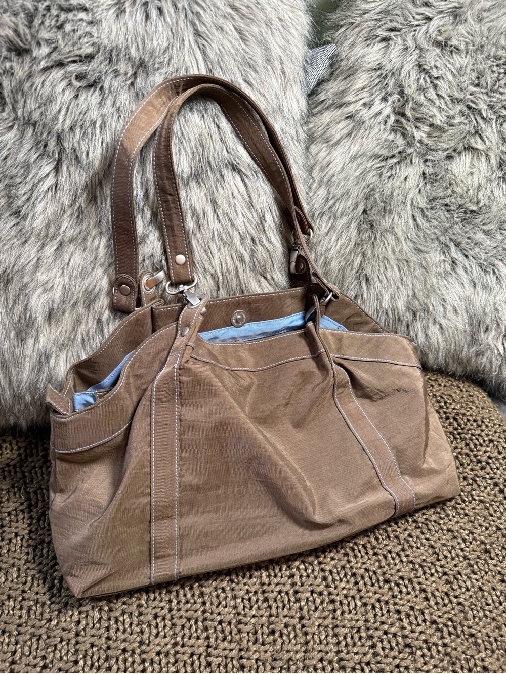 Baggallini Brown Organizer Shoulder Bag with Matching Pouch - Picture 9 of 10